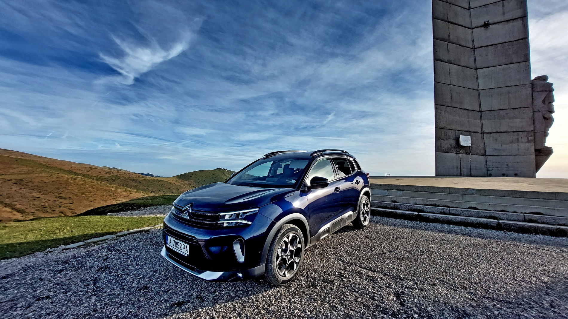 Караме Citroën C5 във вариант хибрид и SUV
