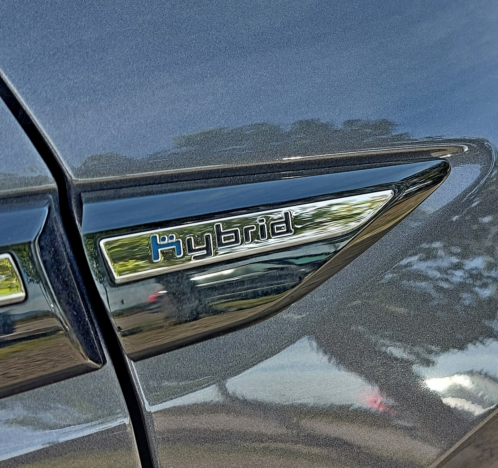 Караме Citroën C5 във вариант хибрид и SUV