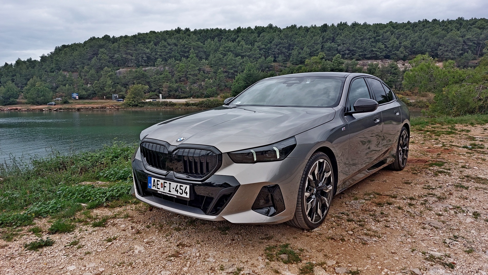 Караме новото поколение BMW Серия 5
