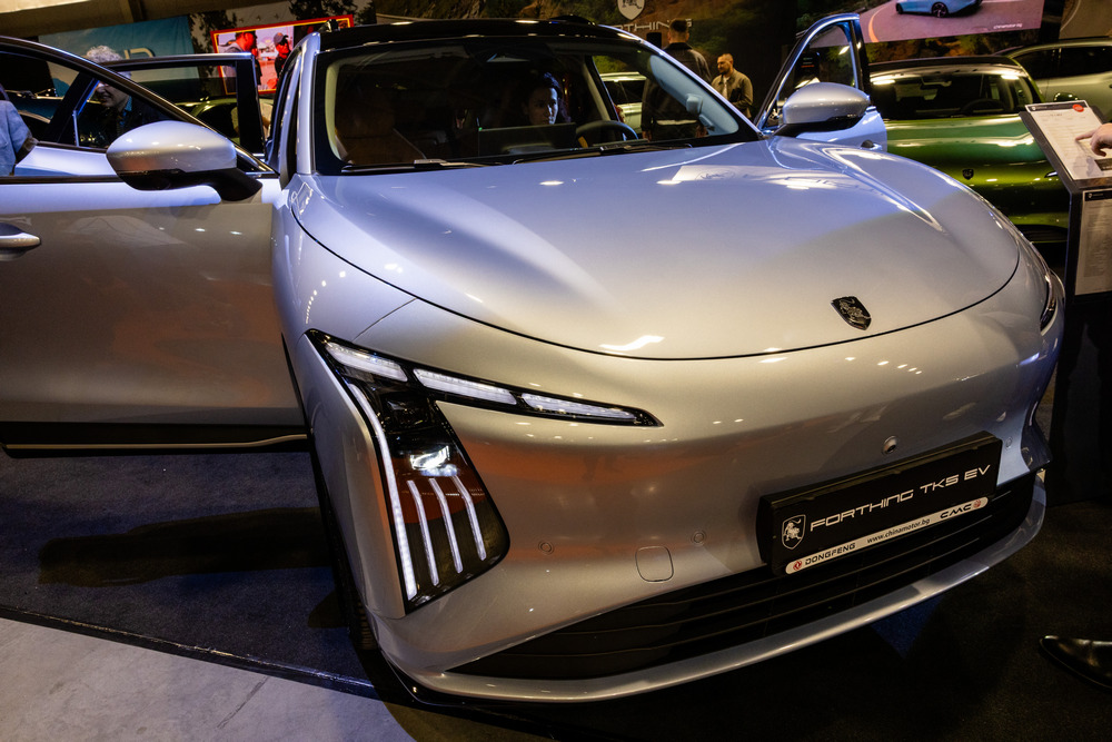 Forthing от групата на Dongfeng представи новия ТК5 на Asia Motor Show