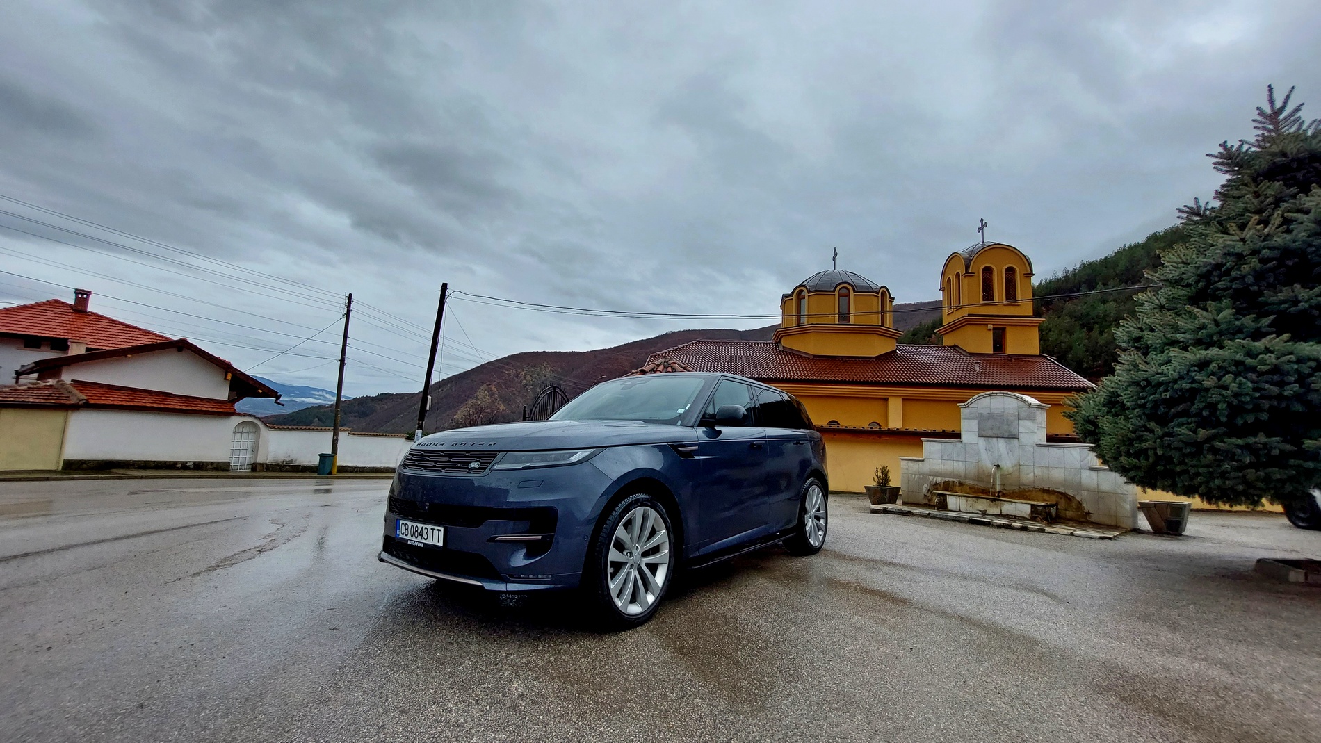 Караме новото поколение Range Rover Sport
