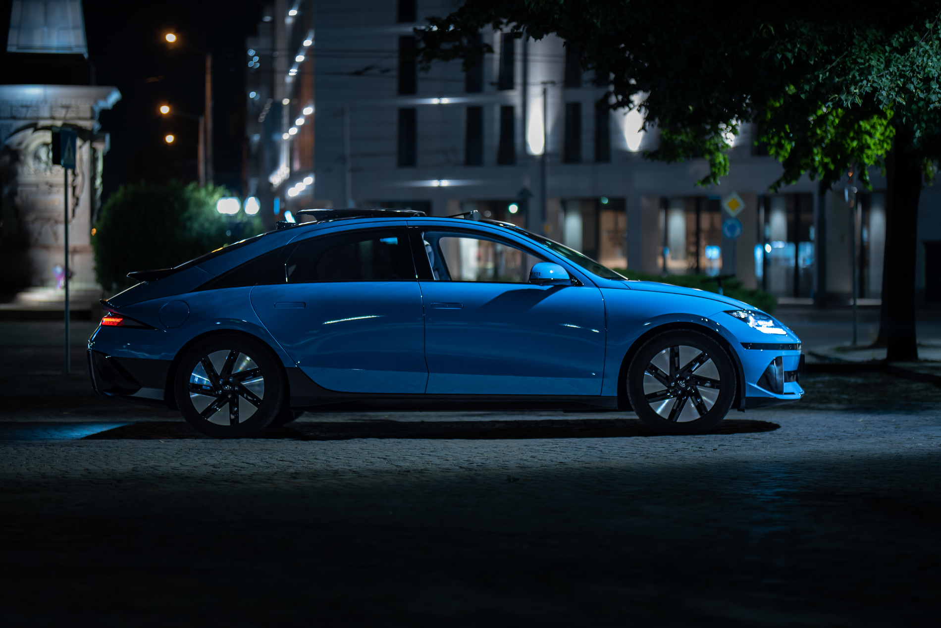 Караме 4-вратото купе Hyundai Ioniq 6