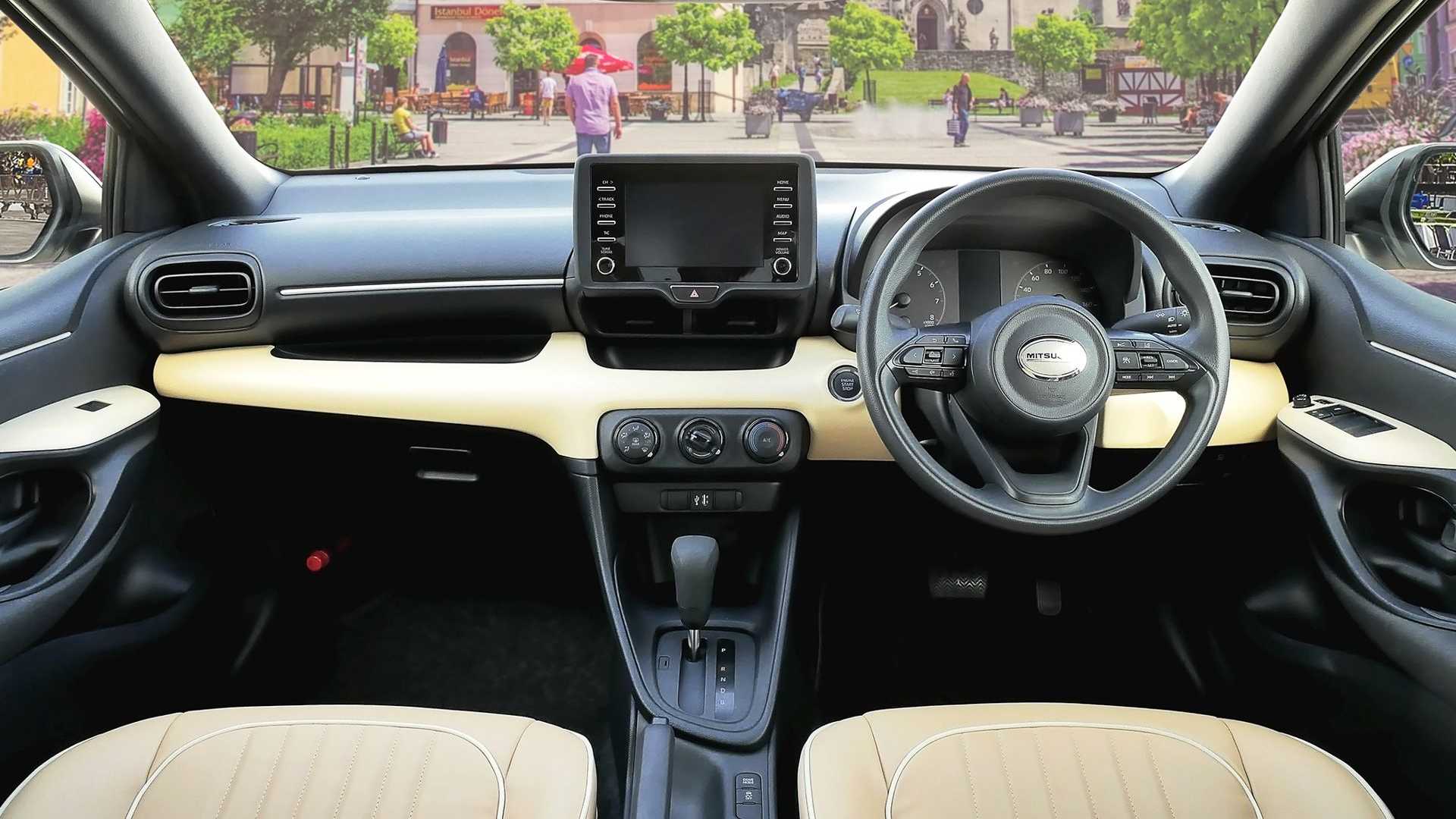 Mitsuoka Viewt е кръстоска между Toyota Yaris и Jaguar Mark 2