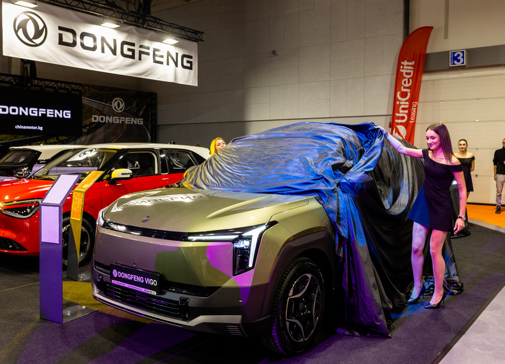Две премиери за Dongfeng