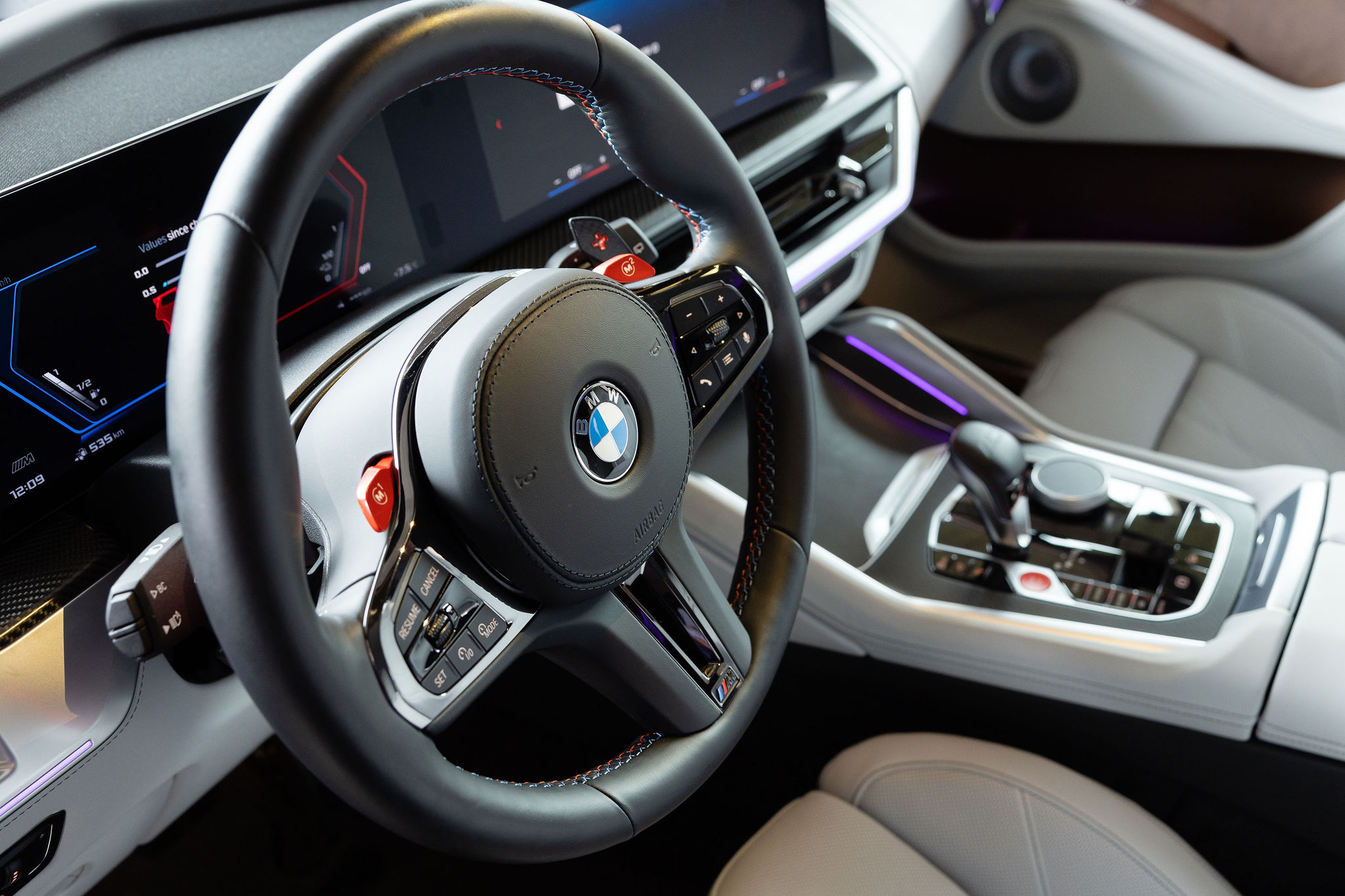 Разбулихме BMW ХМ и М2