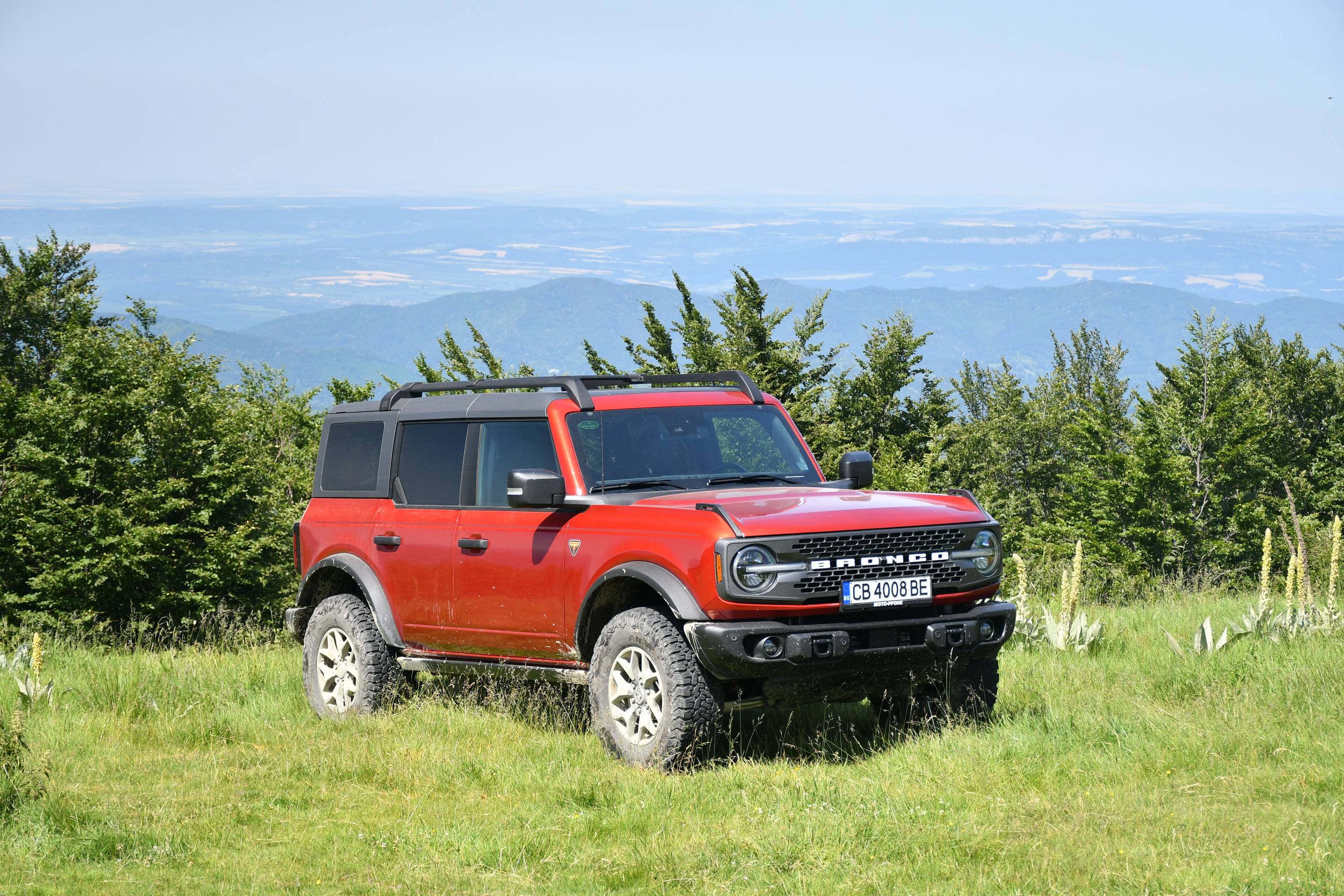 Караме офроудърите Ford Ranger и Bronco