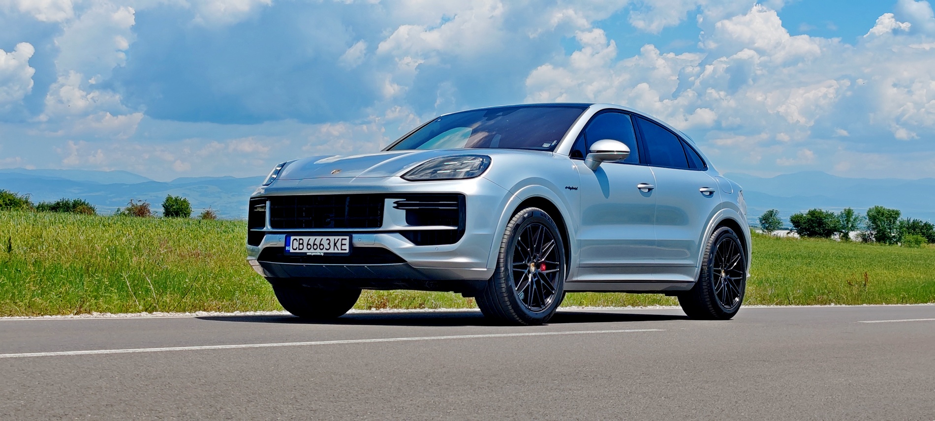 Най-мощният Porsche Cayenne е плъг-ин хибрид