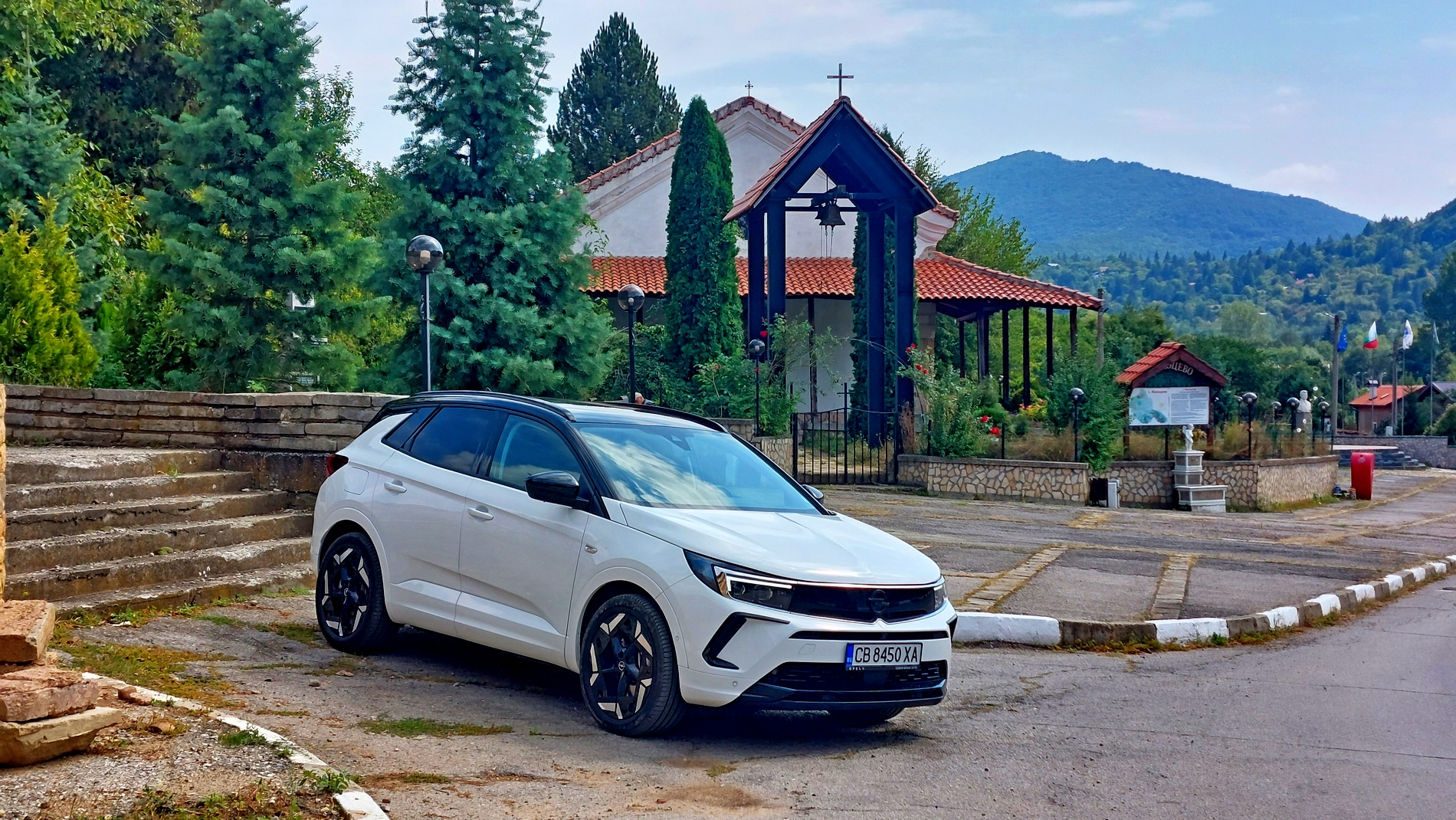 Караме Opel Grandland GSe с 300 к.с.