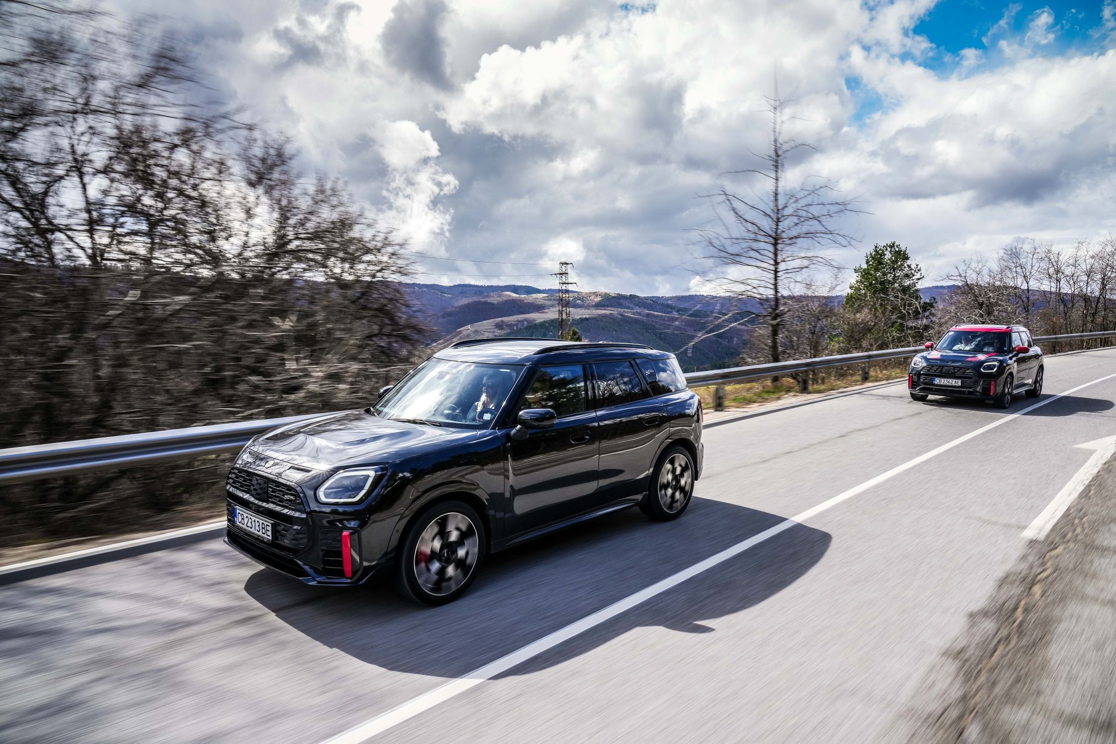 MINI Countryman JCW е бутон за забавления