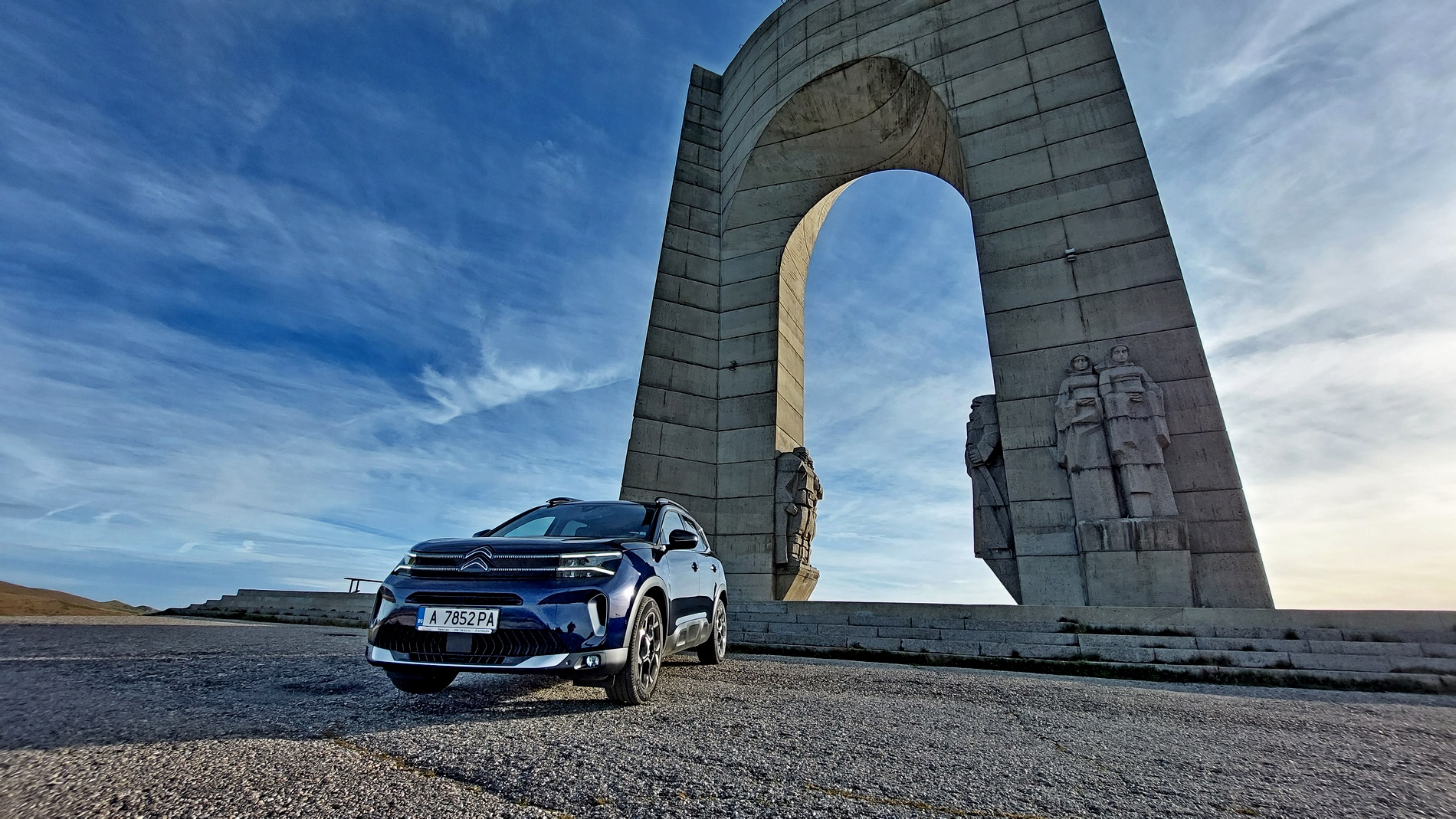 Караме Citroën C5 във вариант хибрид и SUV
