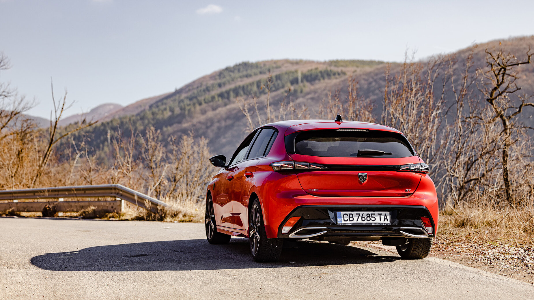 Караме хибриден хотхеч Peugeot 308