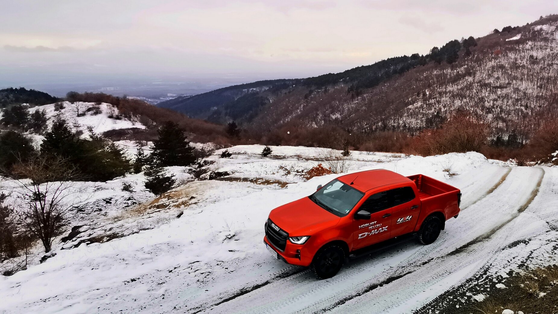 Караме Isuzu D-Max