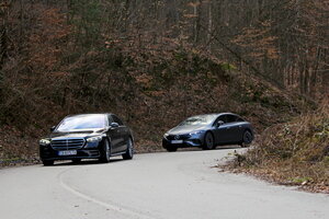 Тестваме Mercedes S580 V8 и EQS 450+