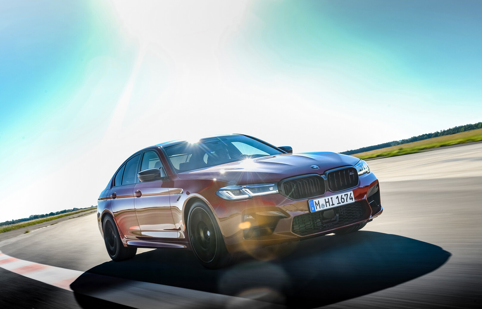 Посрещнете BMW M5 и M5 Competition.