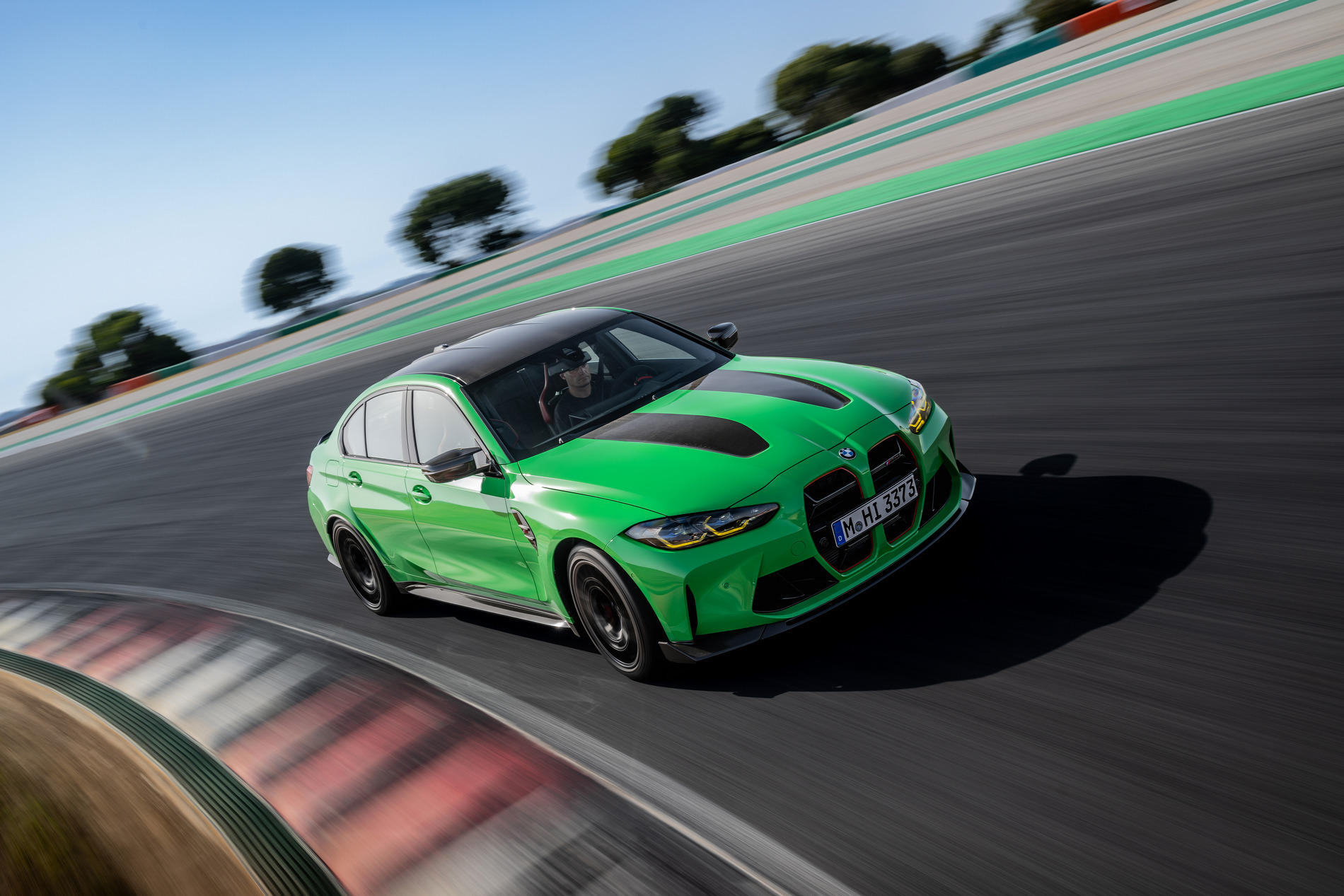 BMW M3 CS е с 550 к.с.