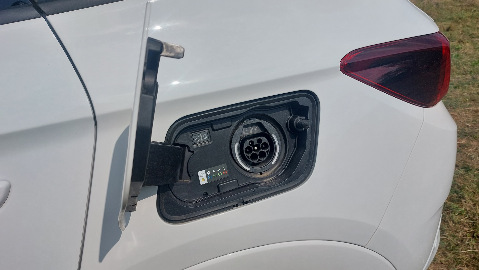 Караме Opel Grandland GSe с 300 к.с.