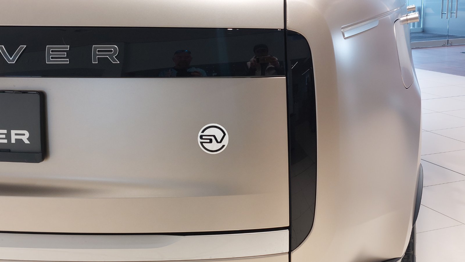 Range Rover SV с премиера в България