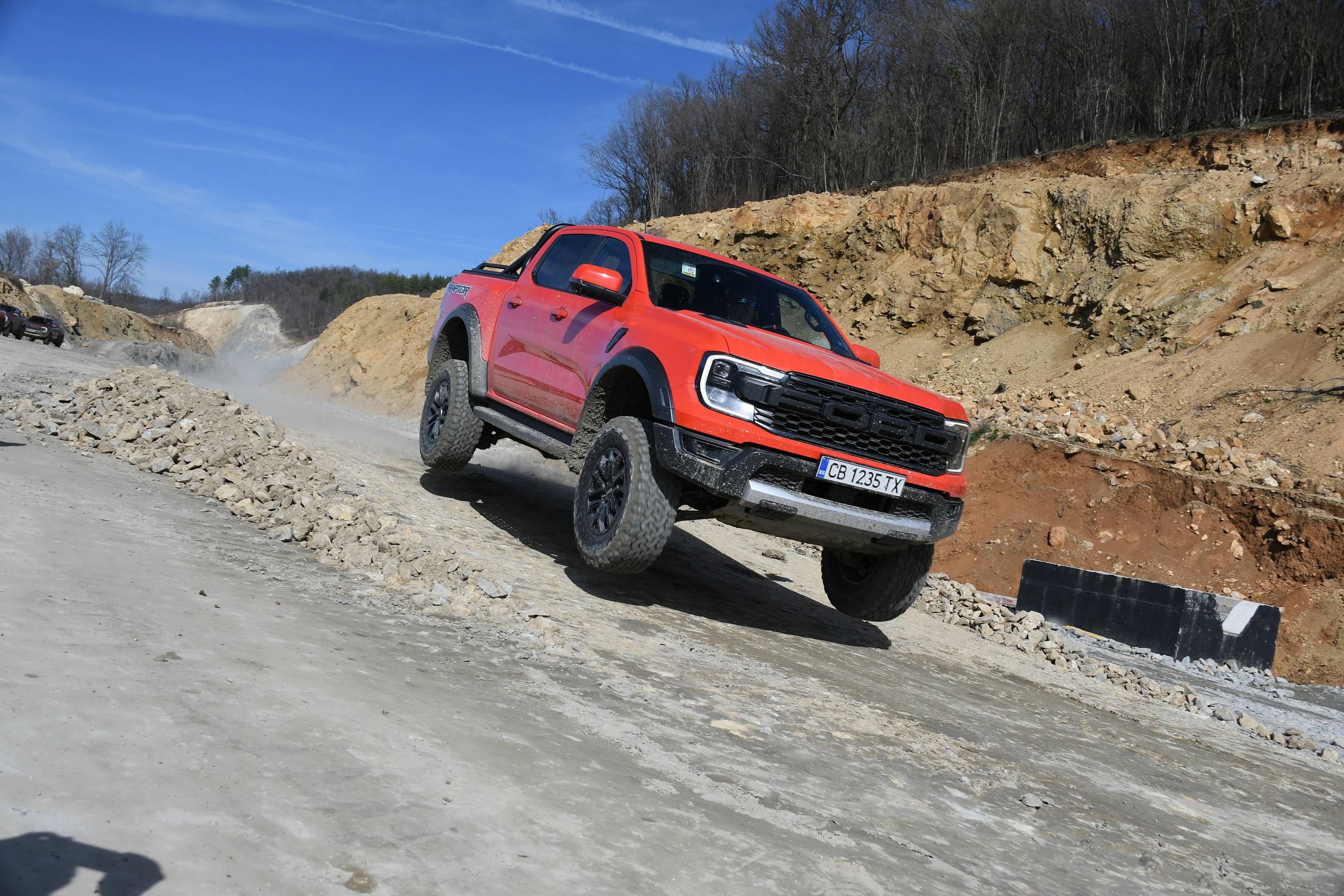 Ford Ranger Raptor е оръжие за баха