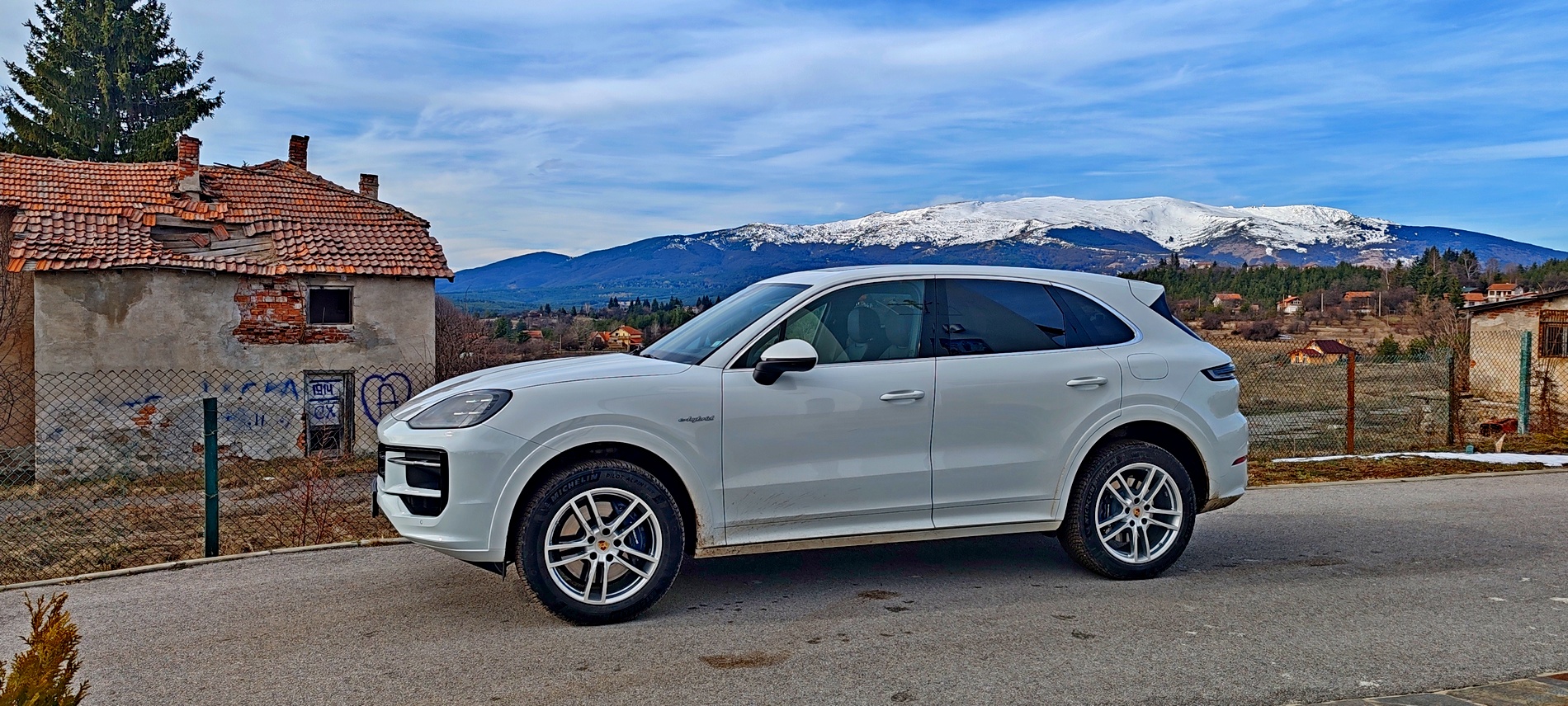 Караме новия Porsche Cayenne плъг-ин хибрид