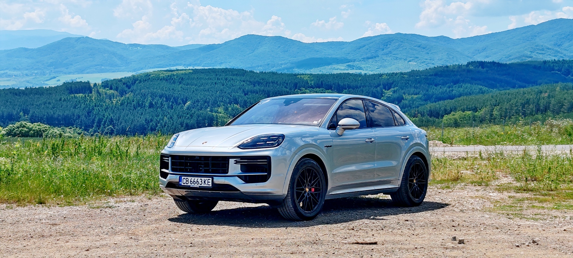 Най-мощният Porsche Cayenne е плъг-ин хибрид