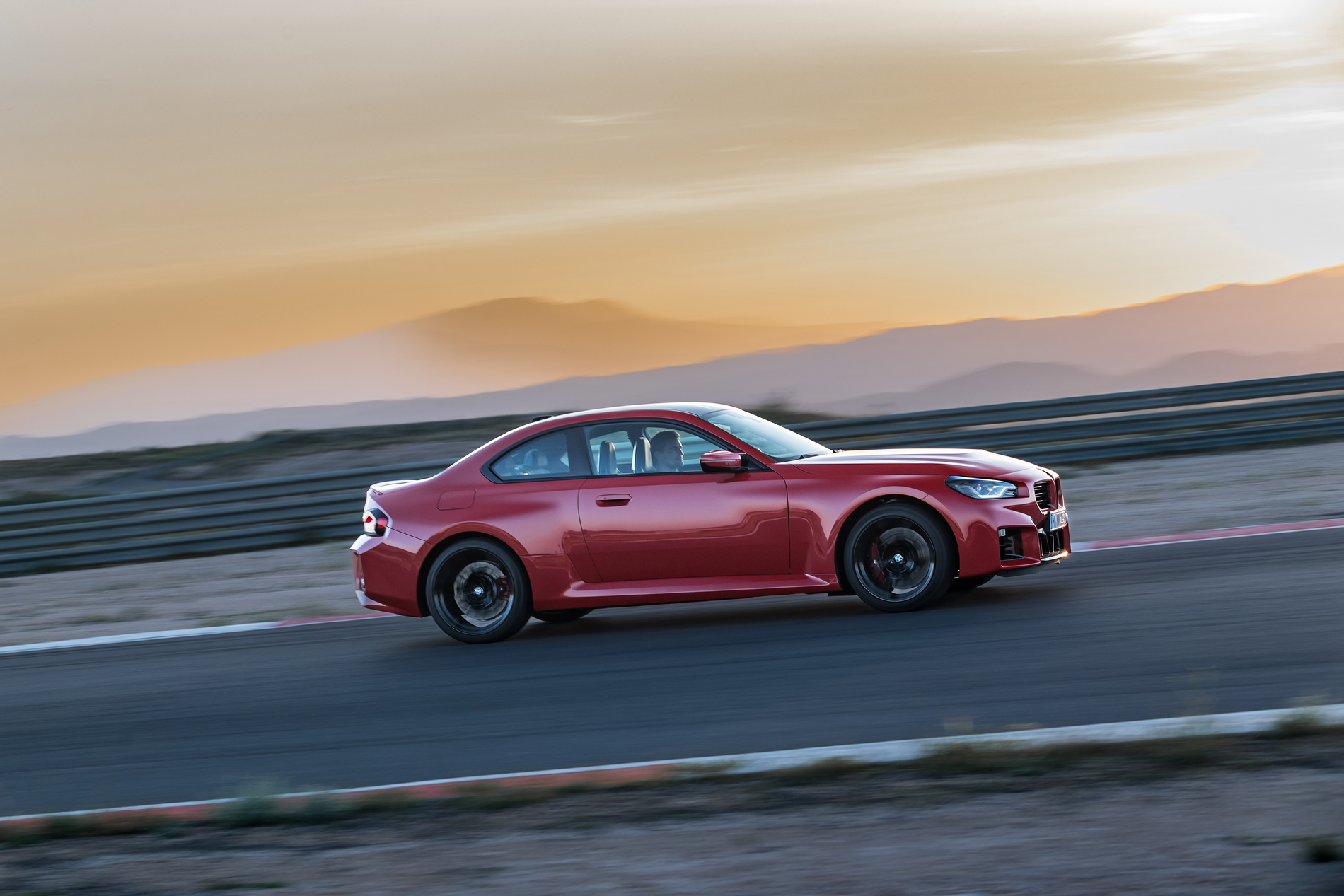 BMW M2 идва с 460 к.с. и механика
