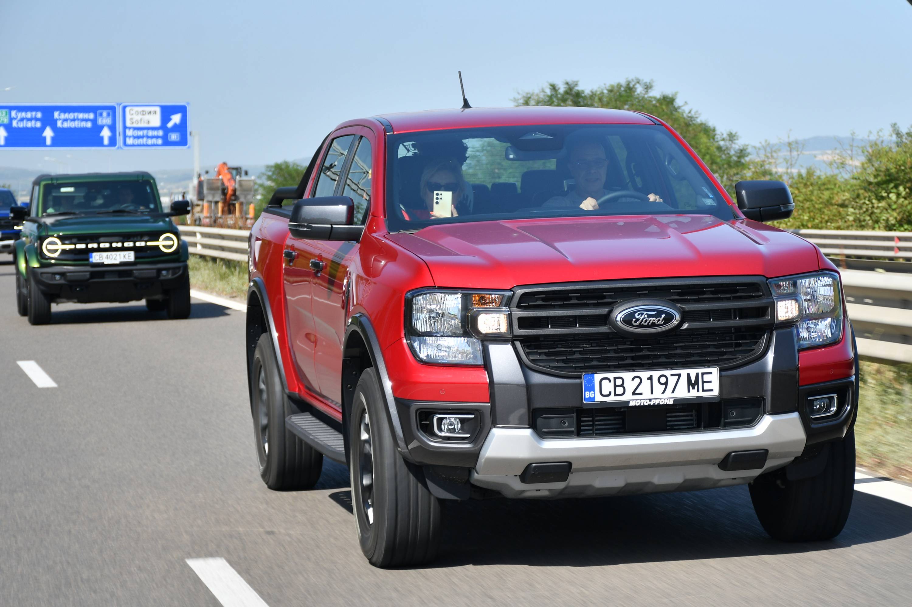 Караме офроудърите Ford Ranger и Bronco