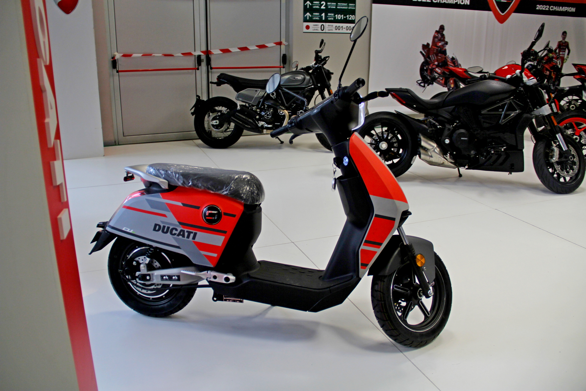 Премиери на всеки щанд на Moto Expo 2023