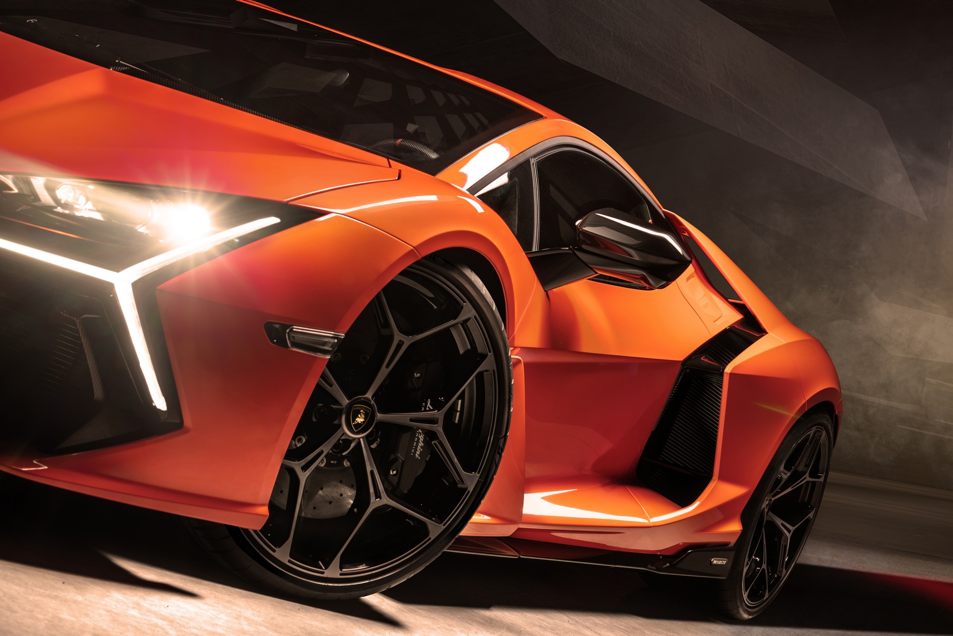 Lamborghini с луд супер хибрид