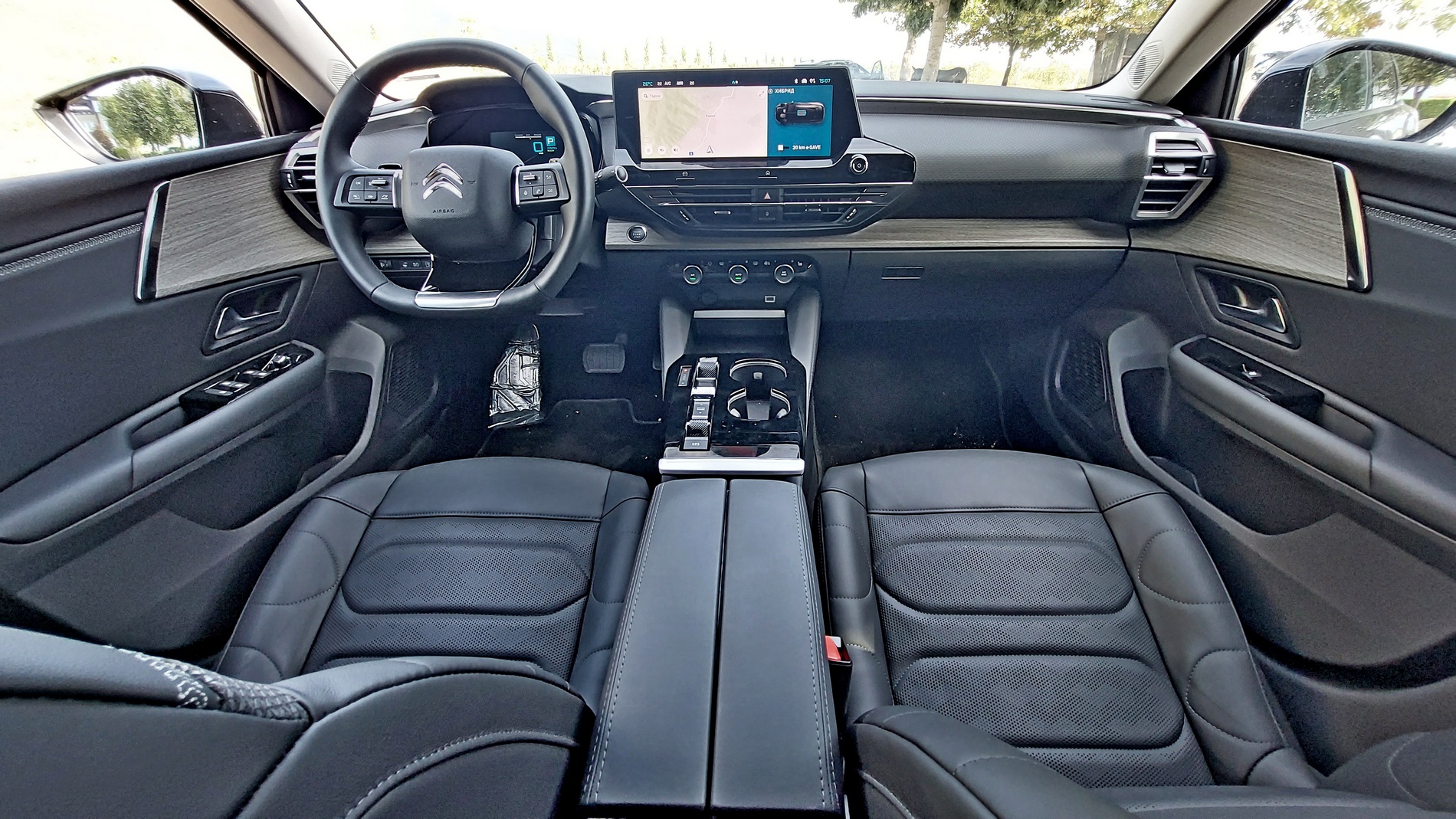Караме Citroën C5 във вариант хибрид и SUV