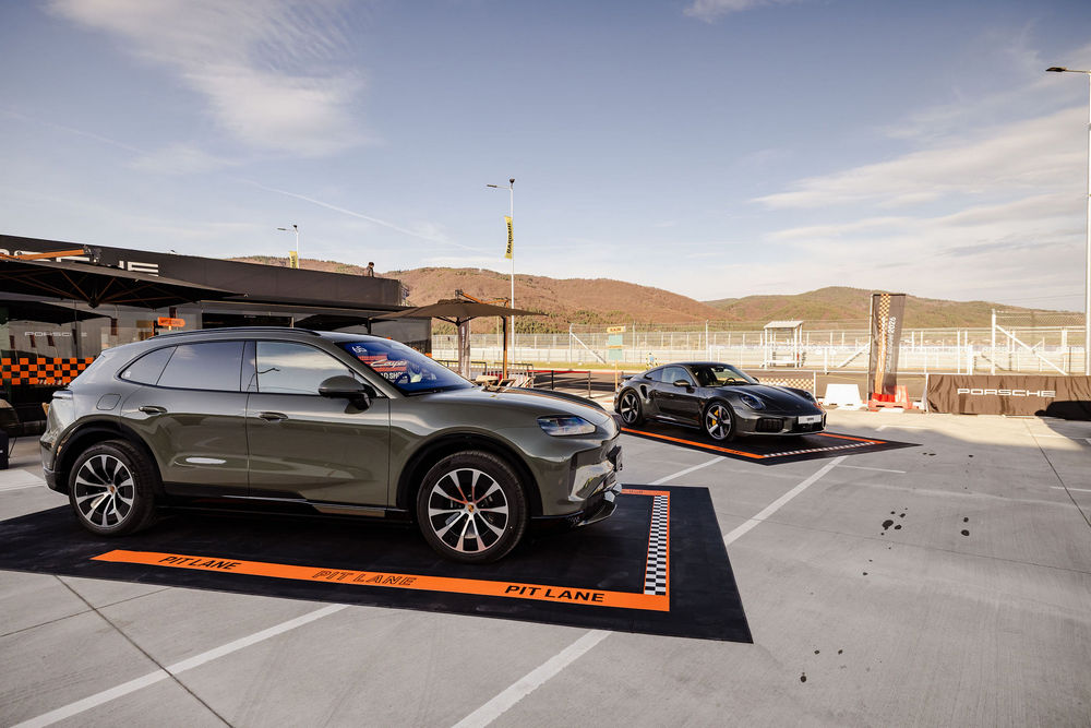 Караме електрическия Porsche Cayenne