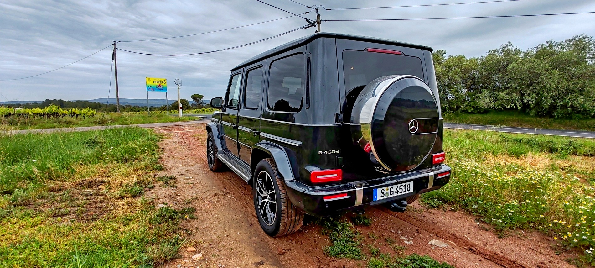 Караме обновената Mercedes G-класа