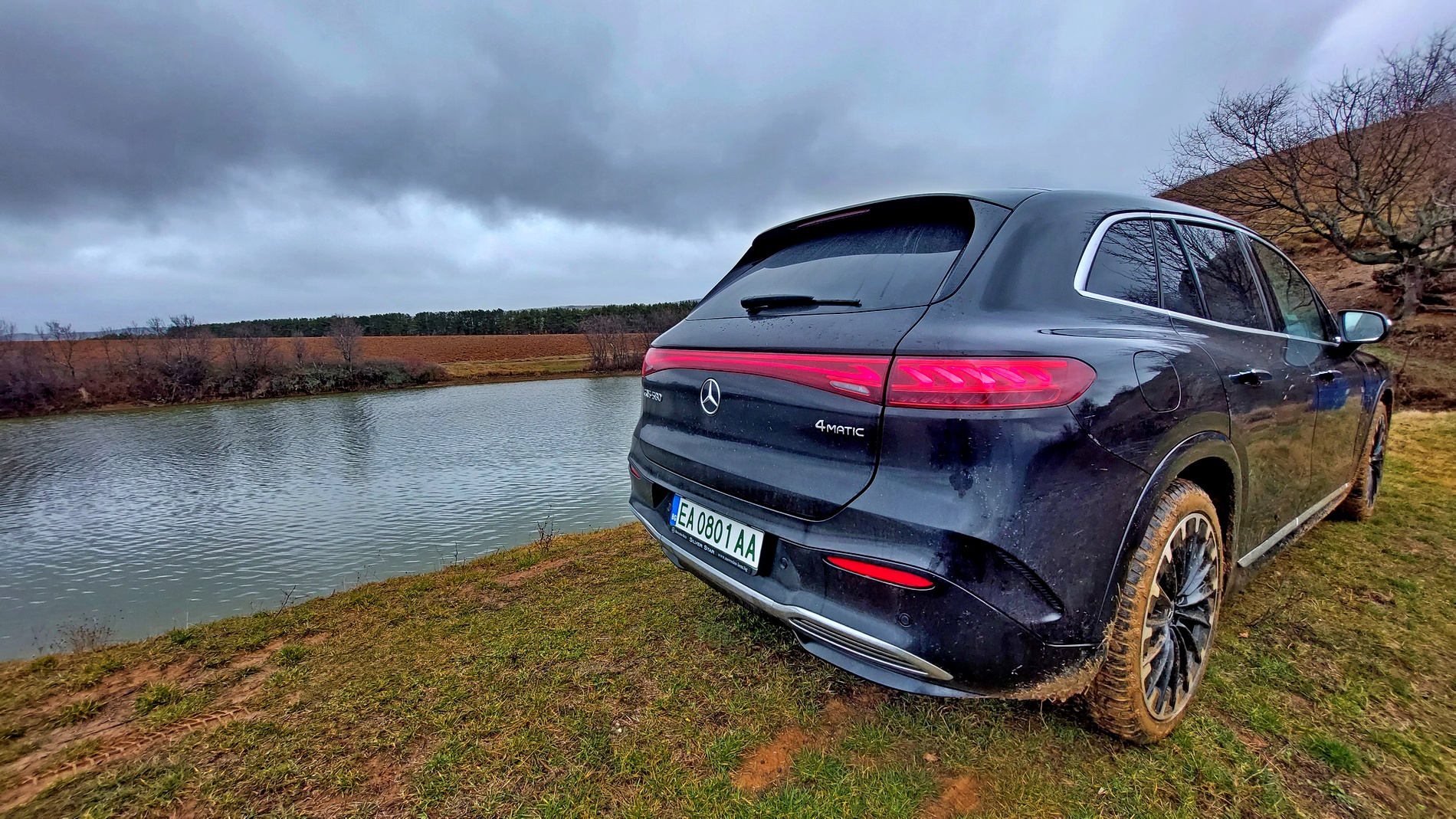 Караме електрическия Mercedes EQS SUV