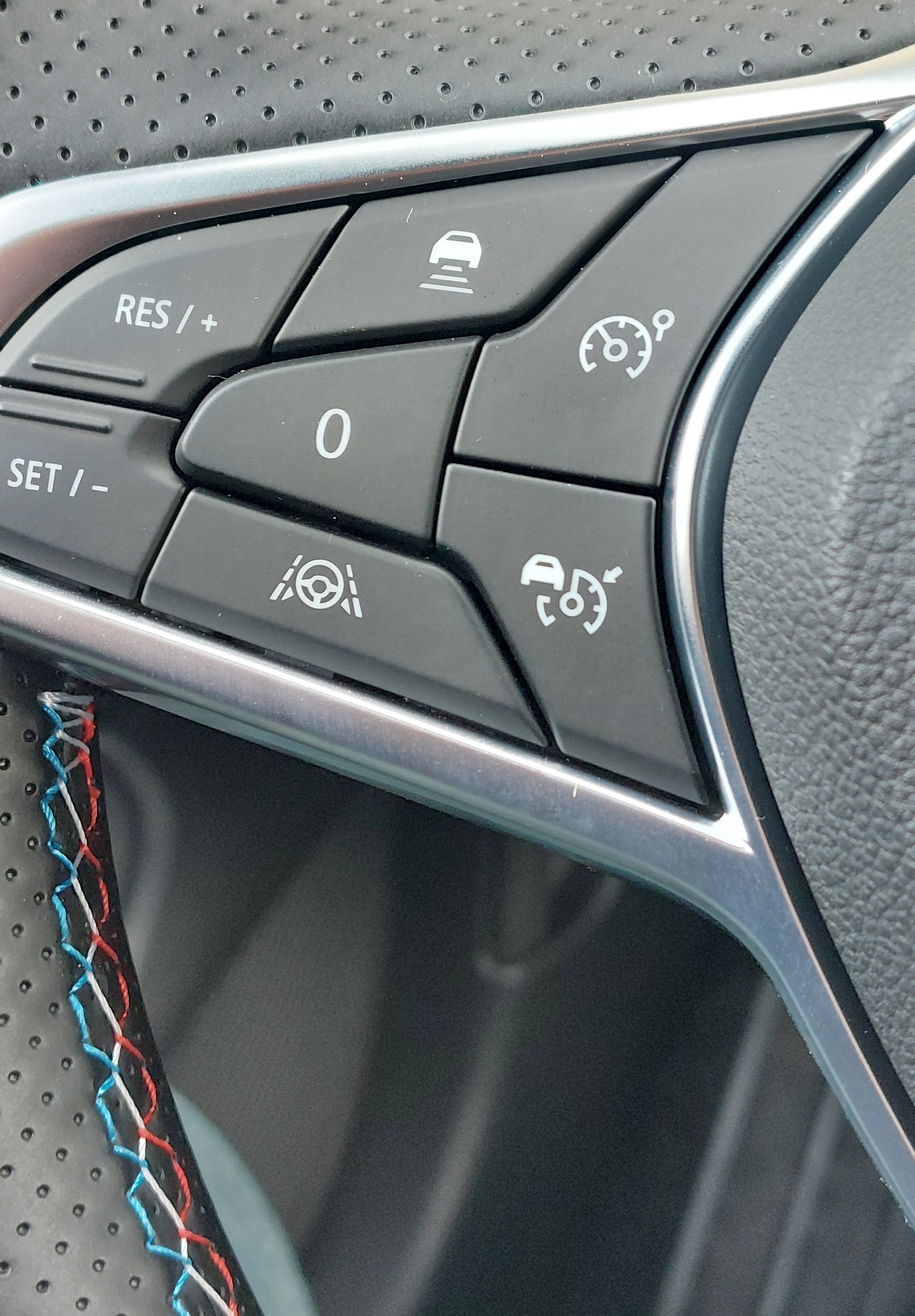 Караме Renault Arkana Esprit Alpine