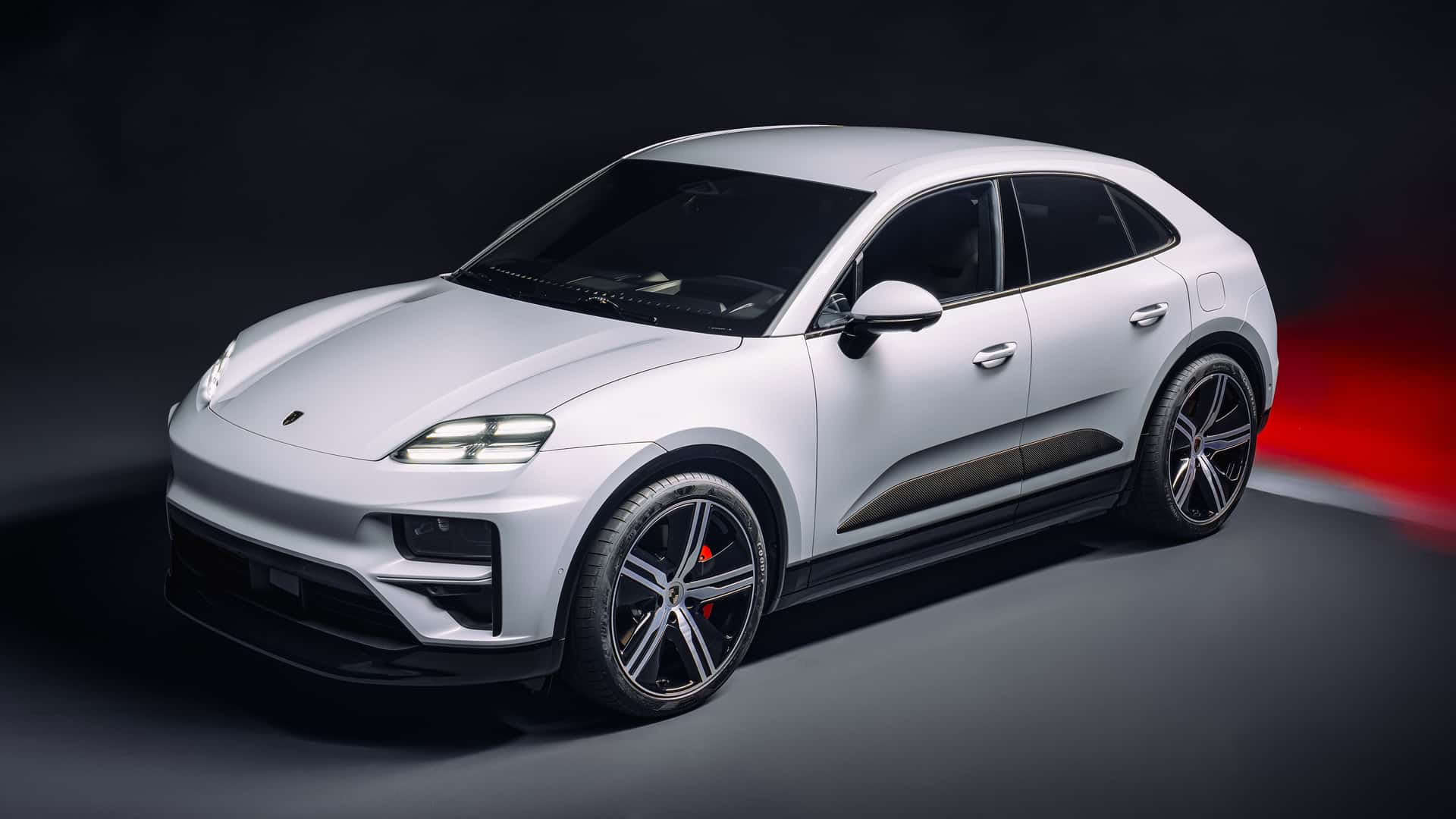 Porsche Macan стана изцяло електрически