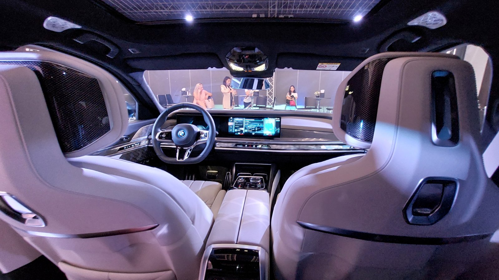 BMW i7 е предпремиерно в България