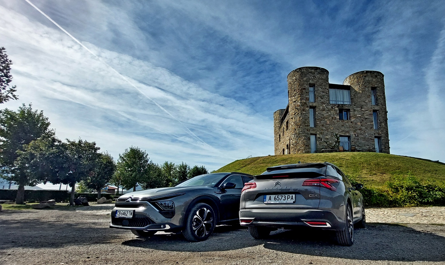 Караме Citroën C5 във вариант хибрид и SUV