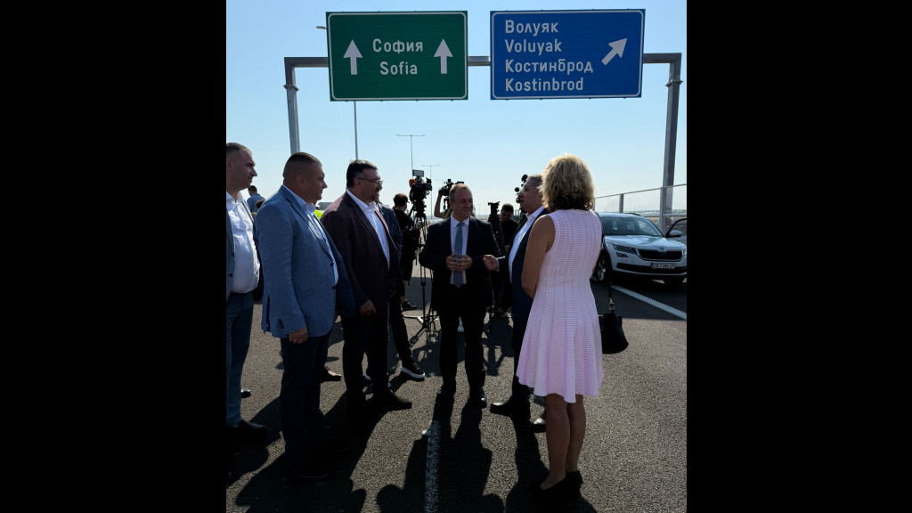Пускат магистрала „Европа“ в средата на септември