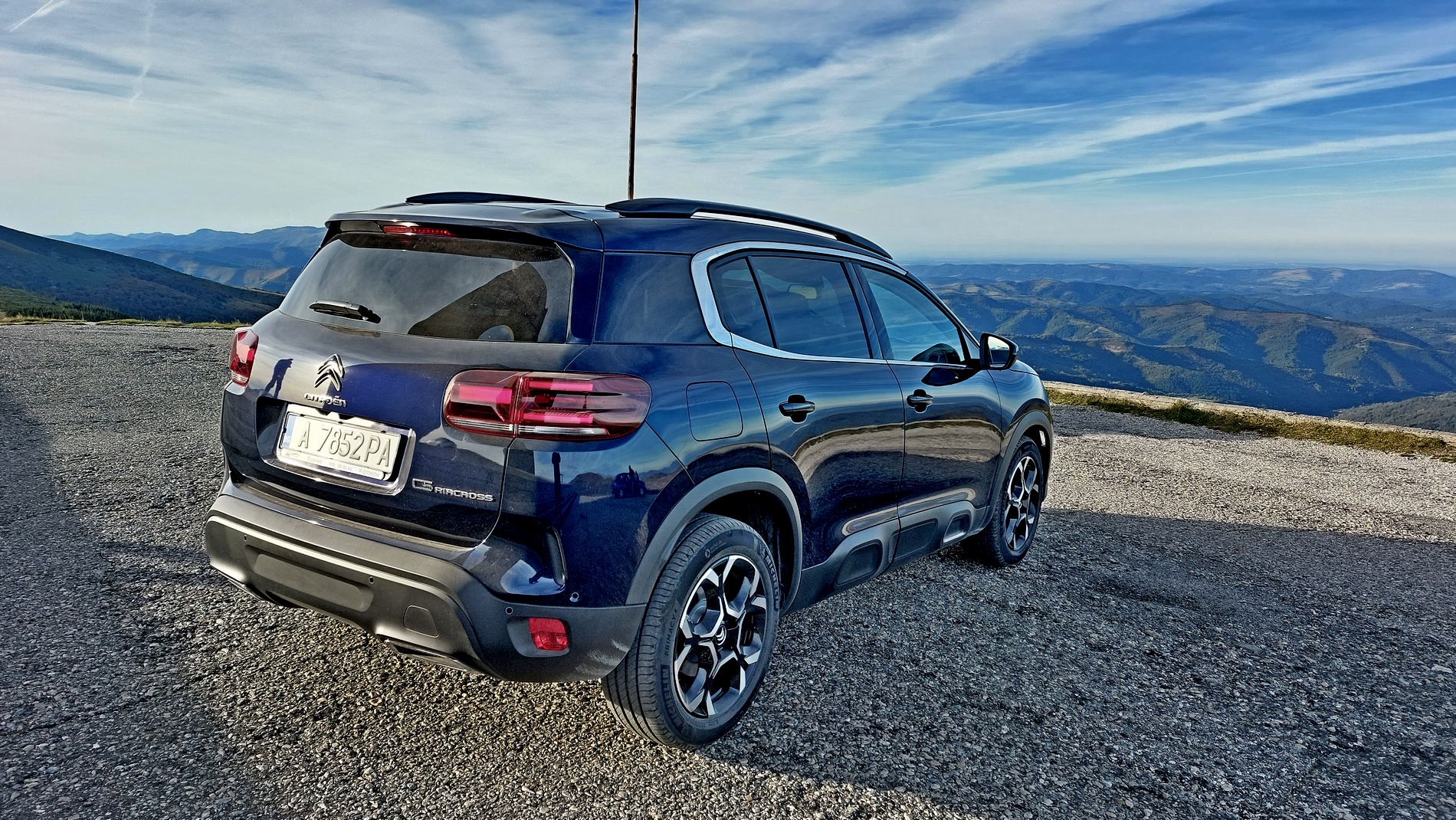 Караме Citroën C5 във вариант хибрид и SUV