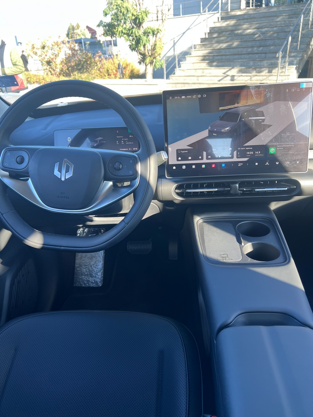 Караме електрическите Leapmotor B05 и B03X