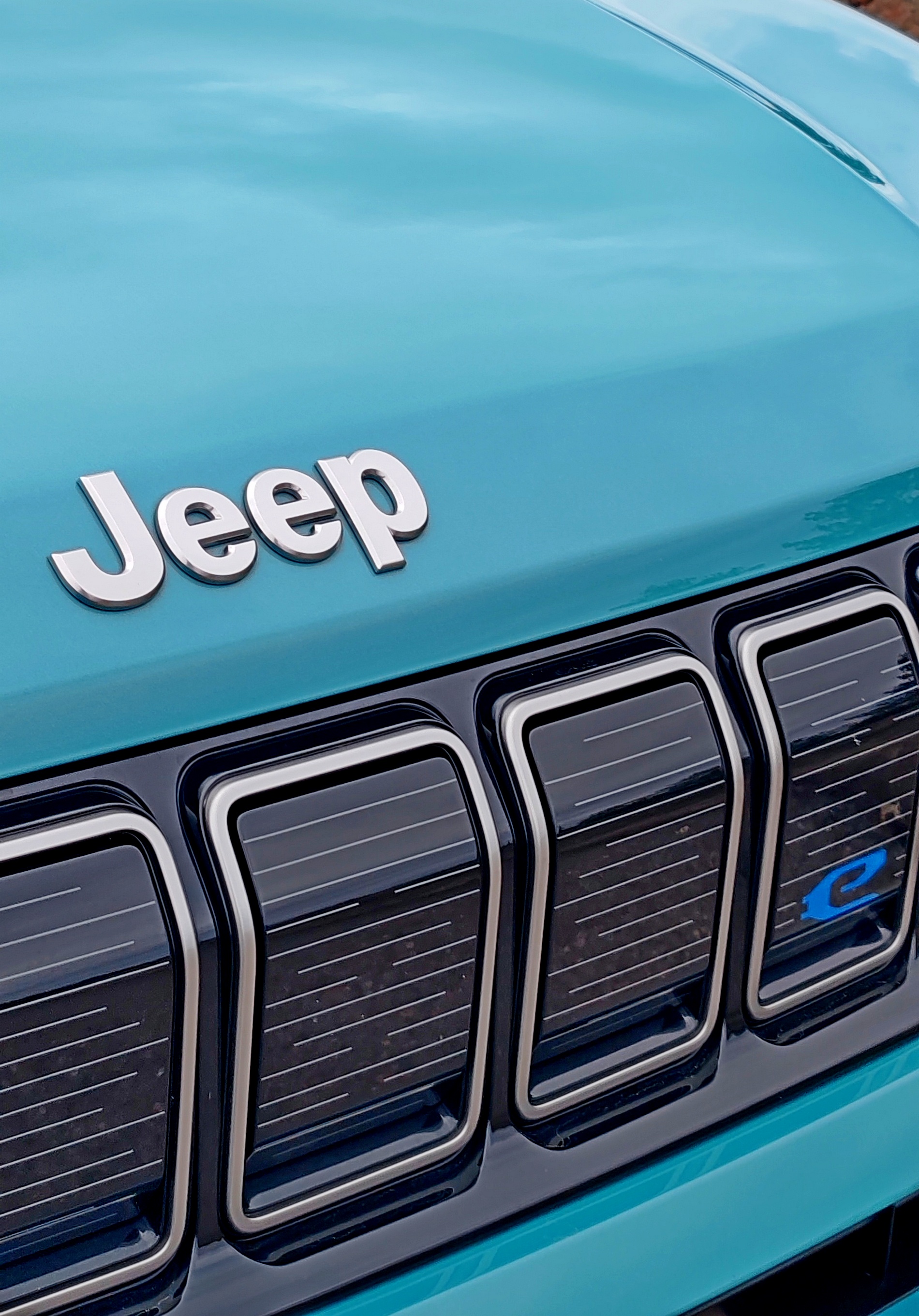 Караме електрическия Jeep Avenger