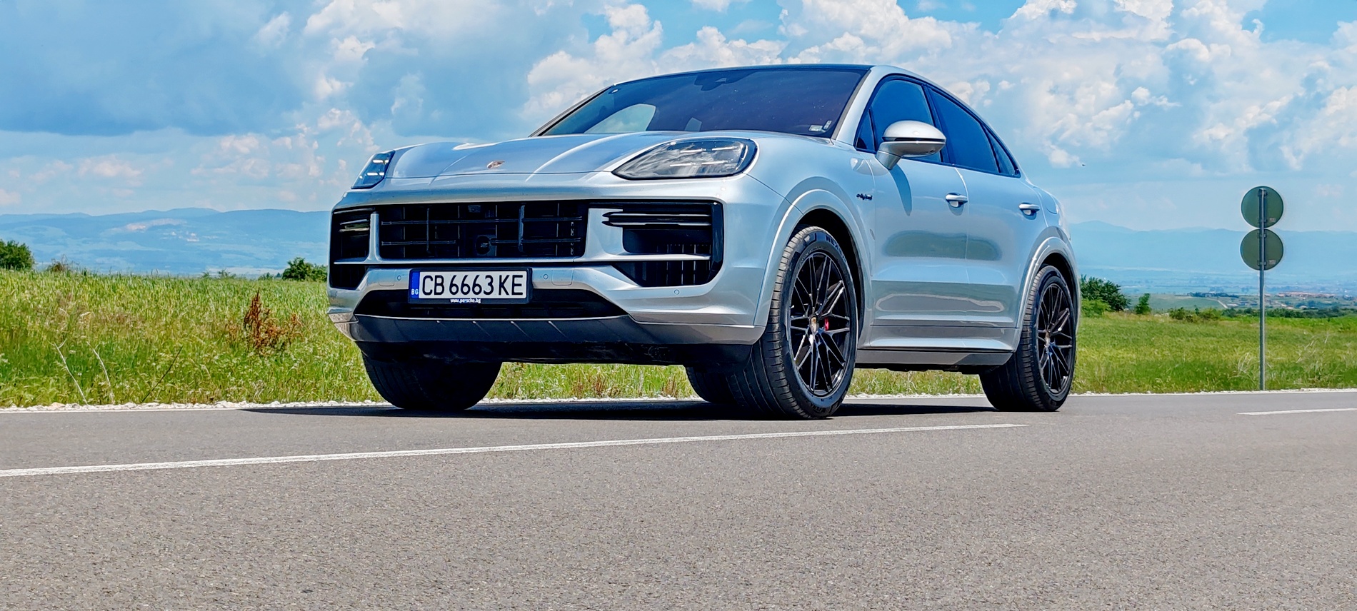 Най-мощният Porsche Cayenne е плъг-ин хибрид