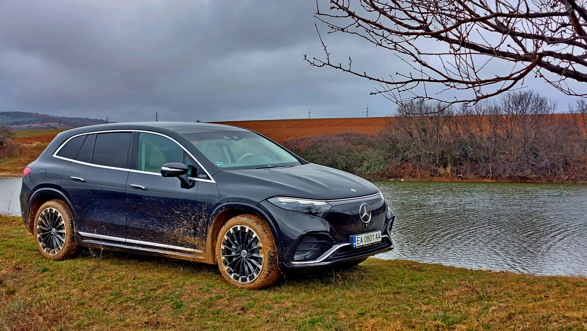 Караме електрическия Mercedes EQS SUV