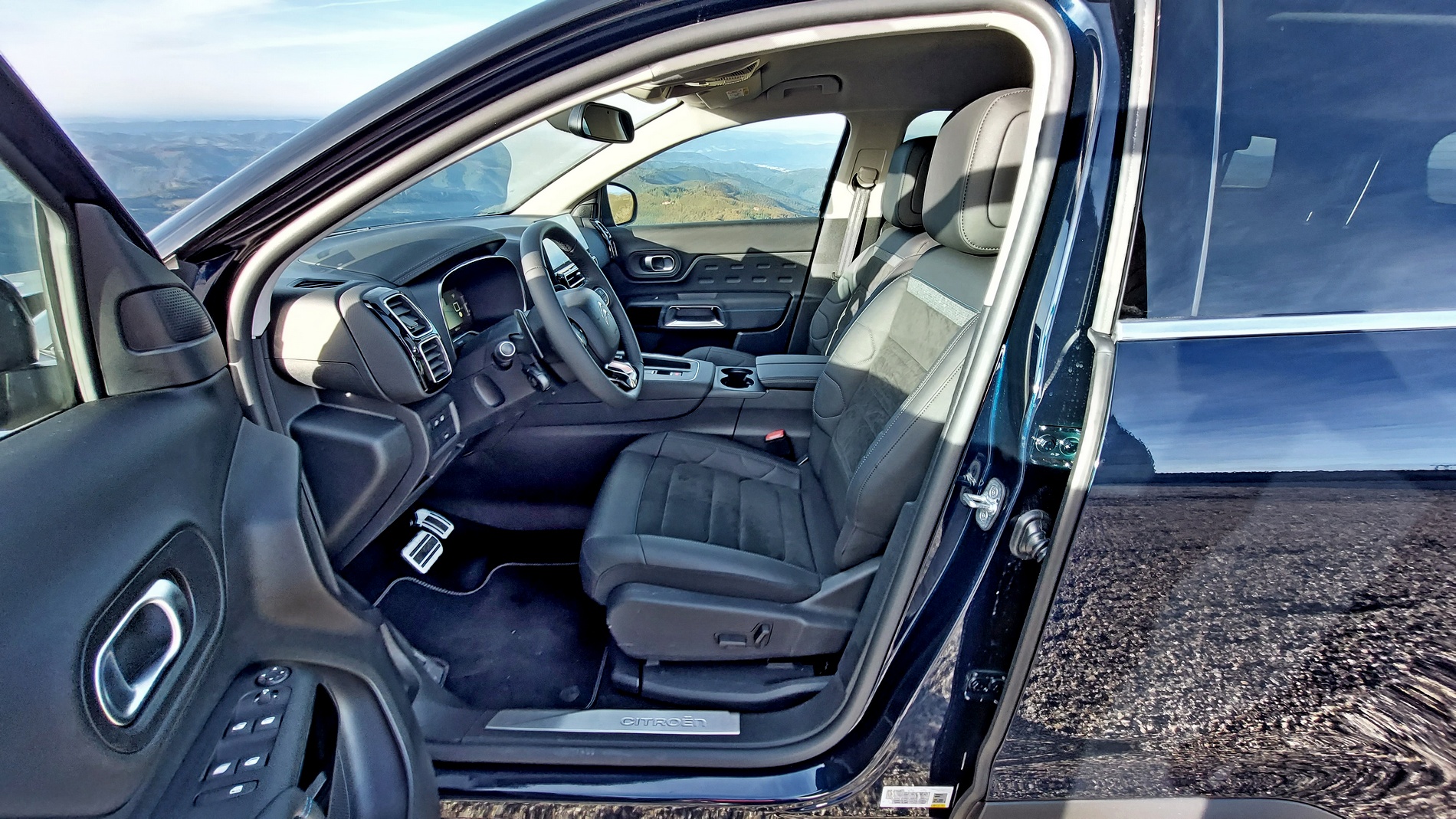 Караме Citroën C5 във вариант хибрид и SUV