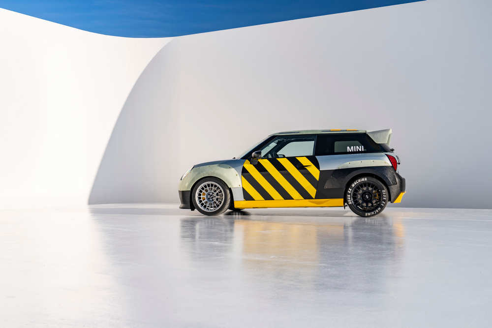 Моден бранд направи две концепции MINI JCW