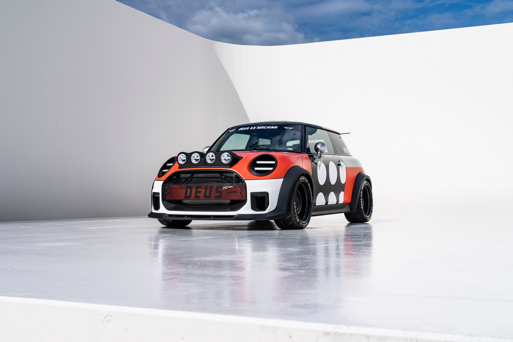 Моден бранд направи две концепции MINI JCW