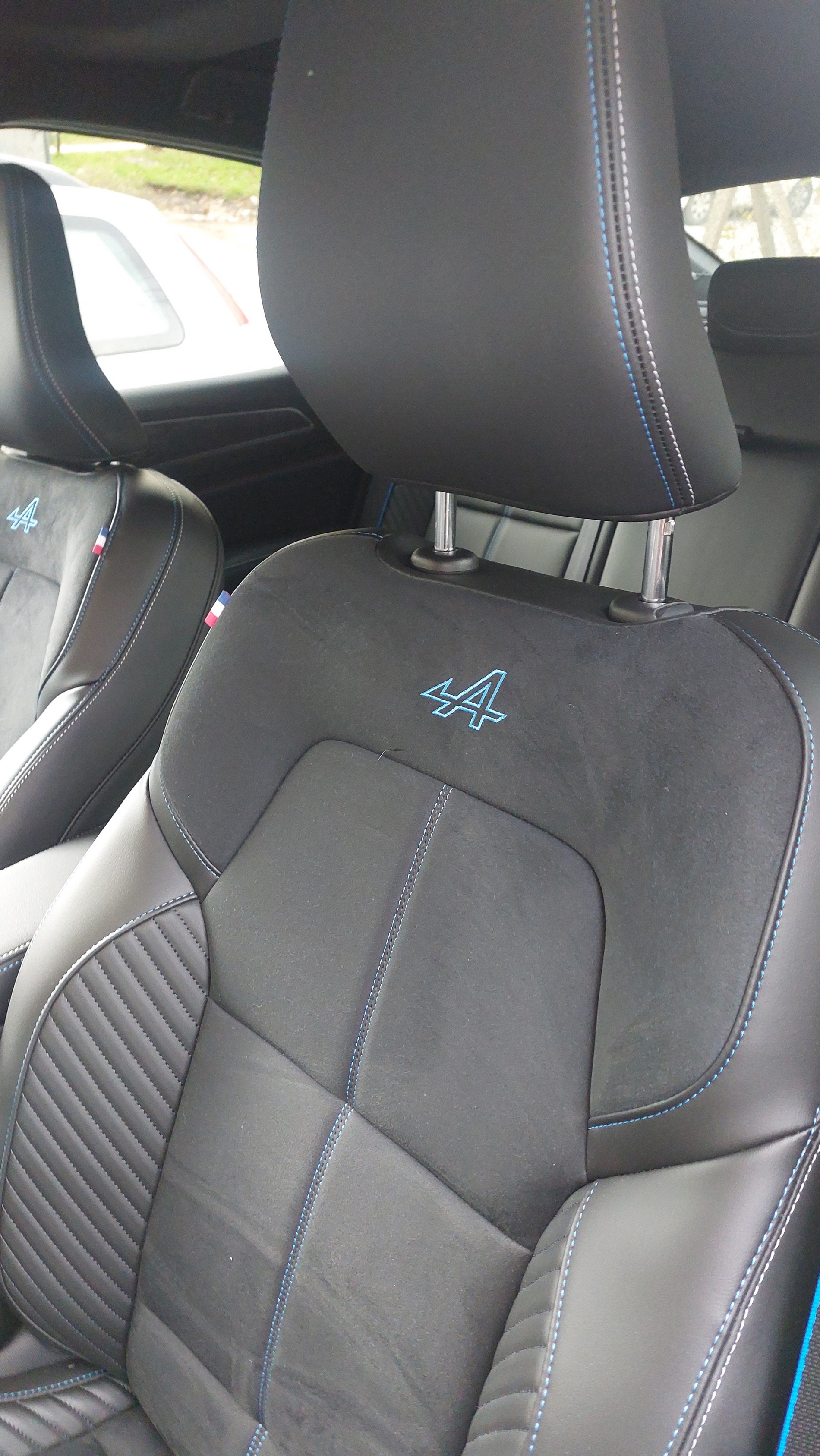 Караме Renault Arkana Esprit Alpine