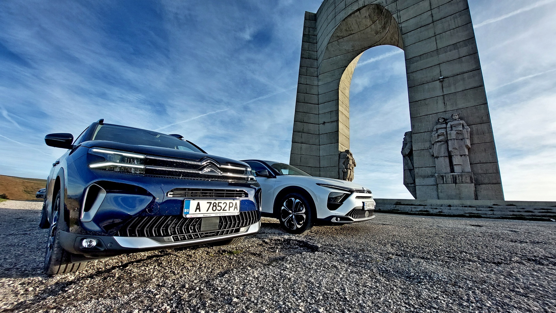 Караме Citroën C5 във вариант хибрид и SUV