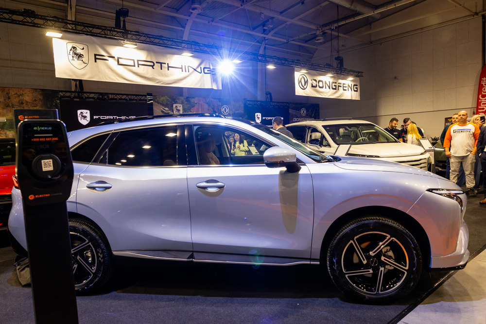 Forthing от групата на Dongfeng представи новия ТК5 на Asia Motor Show