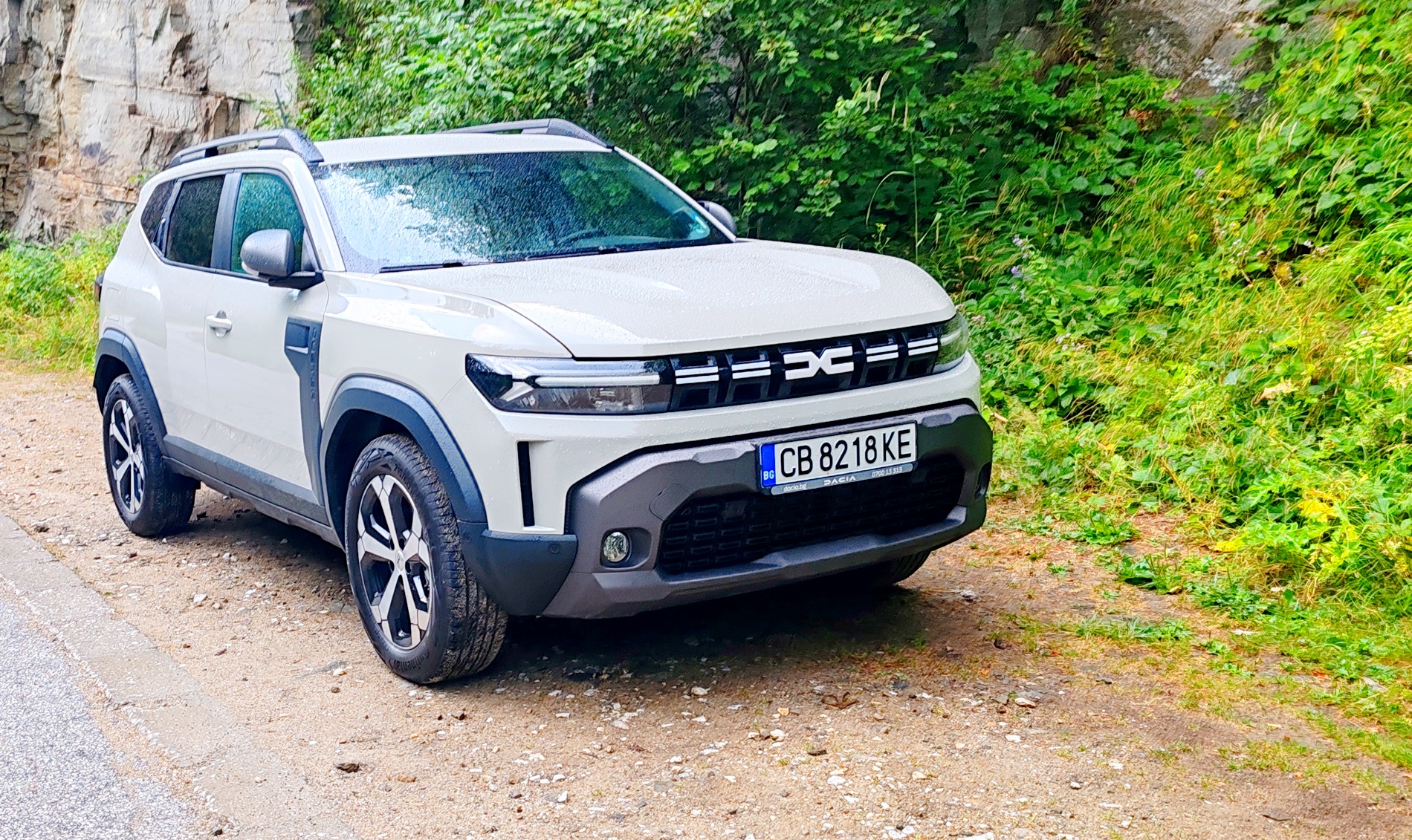 Хибридният Dacia Duster е с разход 3,5 л/100 км в града