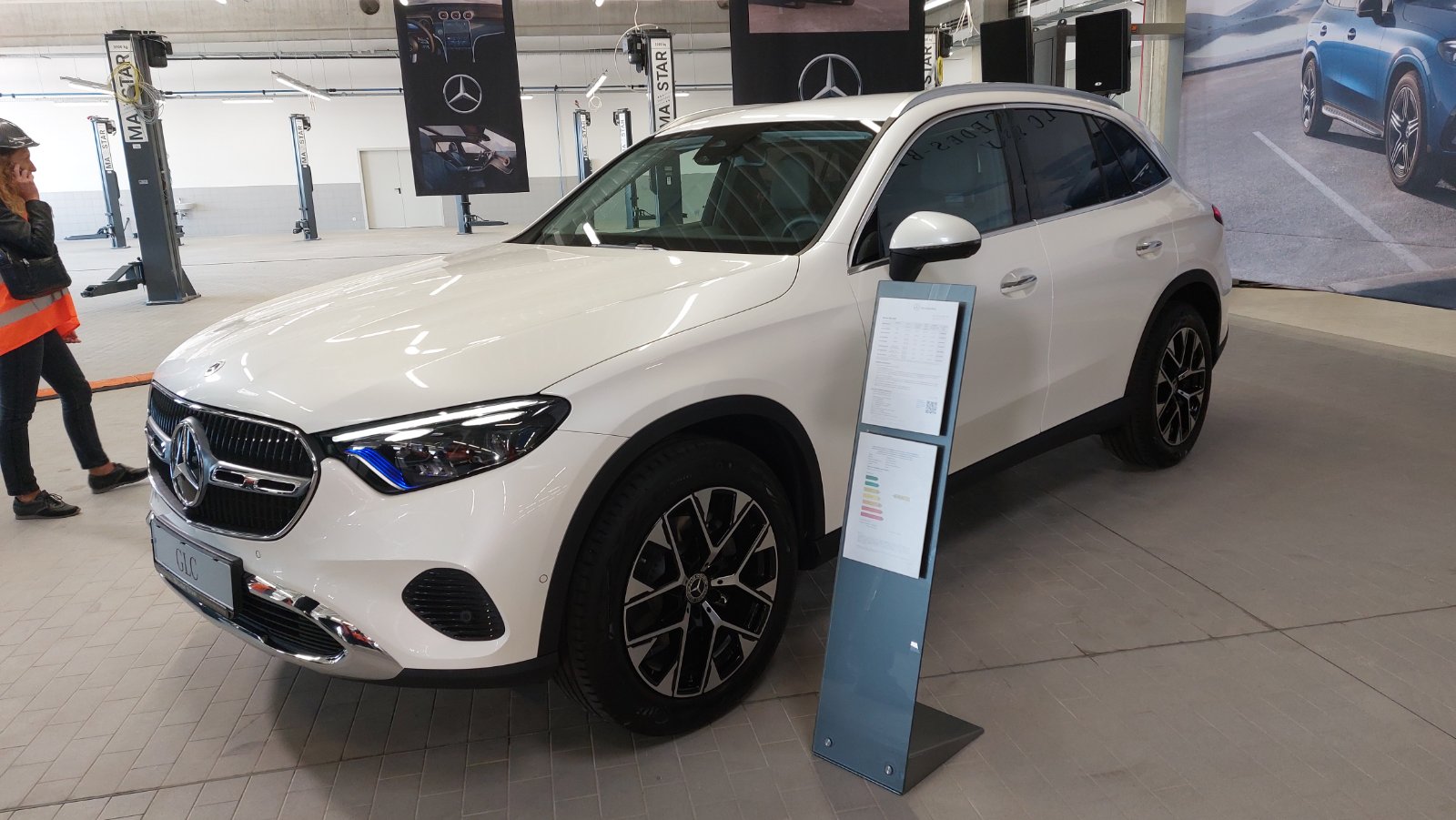 Разкриха у нас Mercedes-Benz GLC